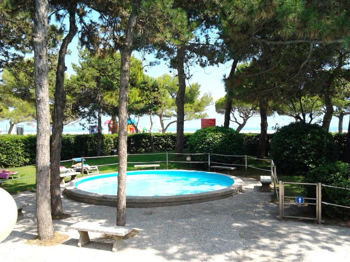 Cristallo Residence Lignano Sabbiadoro Eksteriør billede