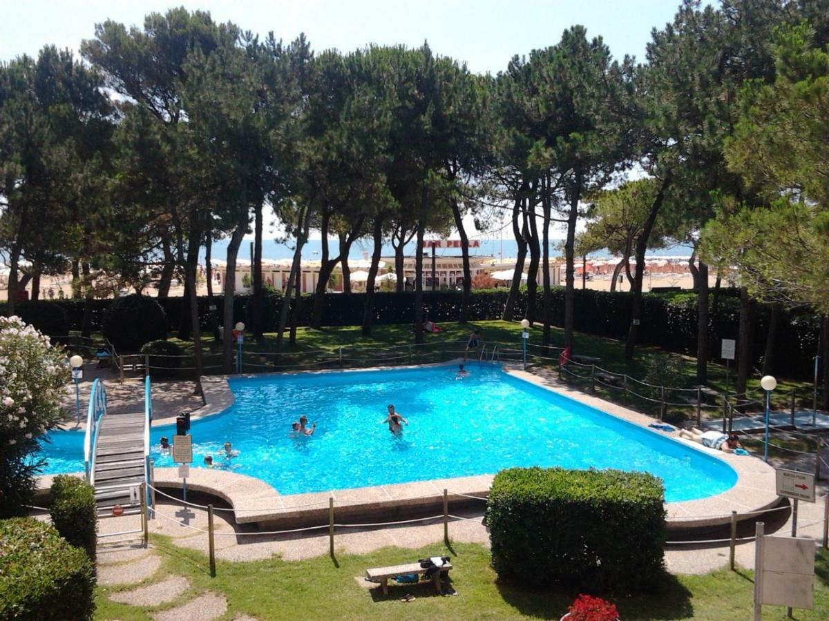 Cristallo Residence Lignano Sabbiadoro Eksteriør billede